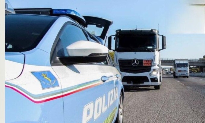 Controlli settimanali della Polizia Stradale: due conducenti alla guida di autocarri trovati in stato di ebbrezza