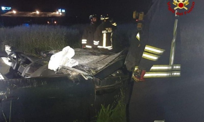 Esce di strada con l’auto: morto un uomo di 48 anni