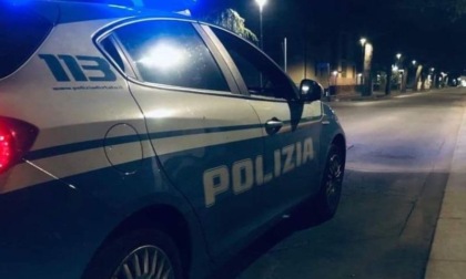 Ubriaco  insulta e minaccia gli agenti della Polizia di Stato