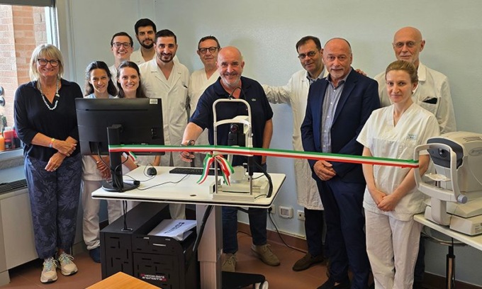 “Assist Group” dona all’Immunologia Oculare del Santa Maria Nuova un’apparecchiatura biomedica tecnologicamente avanzata