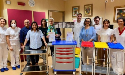 L’Associazione Prevenzione Tumori di Guastalla dona tre carrelli al Day Hospital Oncologico