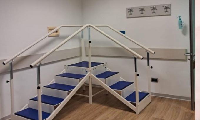 Al S. Anna inaugurate la palestra rinnovata e la scala donata alla Cardiologia dal “Cuore della Montagna”