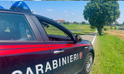 Investe volontariamente un ciclista: denunciato un 60enne