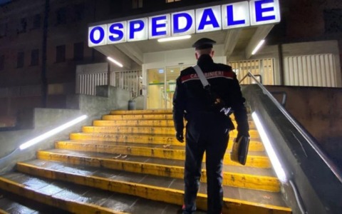 Distrugge il Pronto Soccorso del Magati ed aggredisce i carabinieri