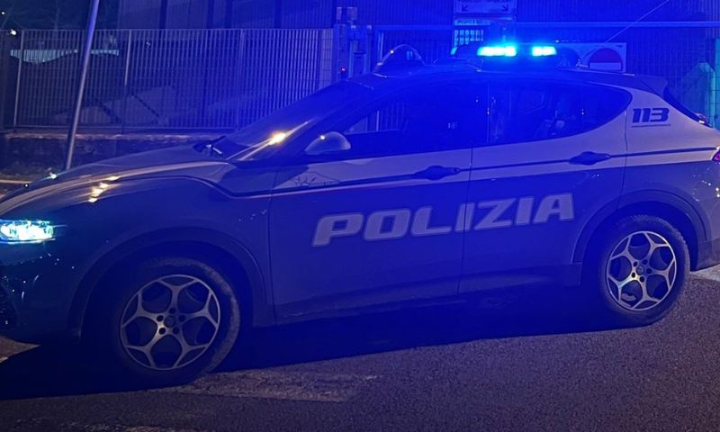 Entra di notte in un esercizio pubblico ma viene scoperto dalla Polizia