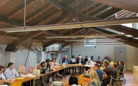 Lunedì saranno oltre 11mila i ragazzi e le ragazze a varcare la soglia delle scuola