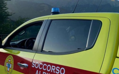 Perde il gruppo durante una escursione e attiva i soccorsi