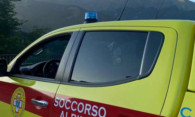 Perde il gruppo durante una escursione e attiva i soccorsi