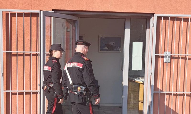 Divieto di avvicinamento per marito violento