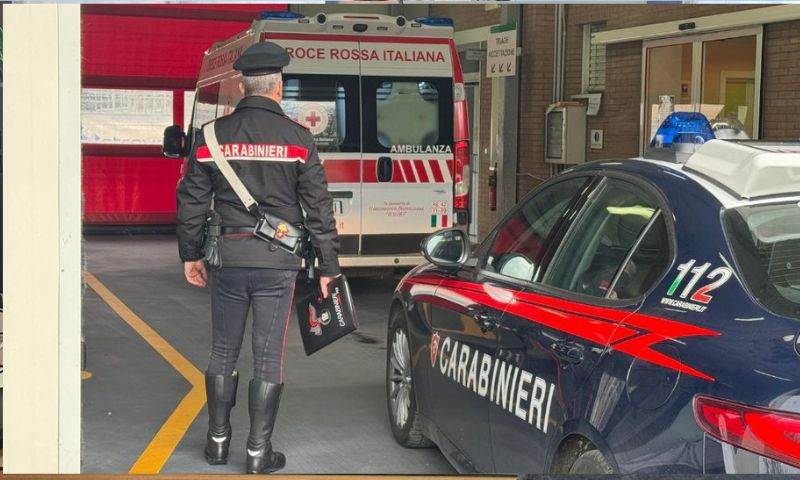 Cade dal monopattino e lo portano in ospedale: lo trovano con della droga