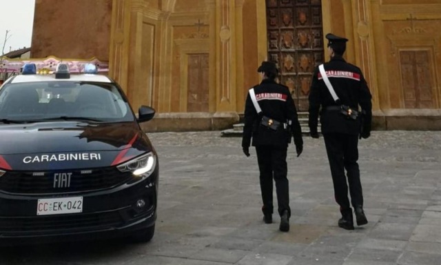 Fermato nei pressi della chiesa con oltre 70 gr. di droga: denunciato dai Carabinieri