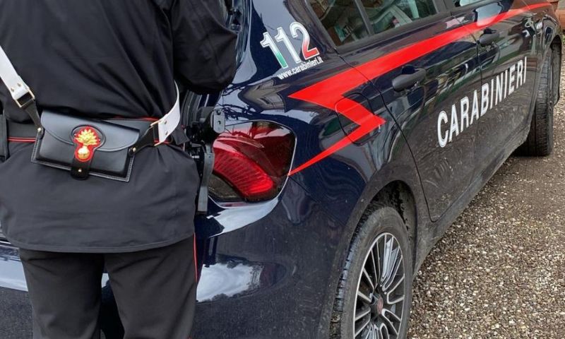 Rifiuta di indossare  il braccialetto elettronico e viene arrestato dai Carabinieri