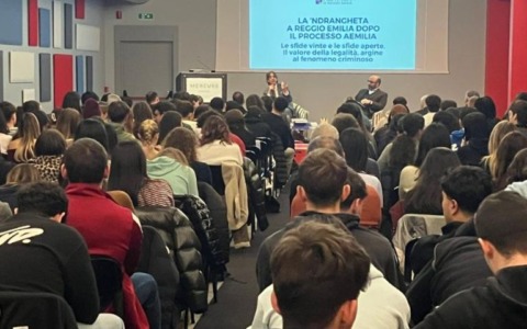 La Provincia al fianco della legalità: incontro con il giudice Rat al Centro Malaguzzi