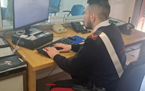 Entrano in una abitazione ed iniziano a picchiare il proprietario: denunciate due persone