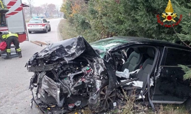 Scontro frontale tra due auto: grave un bambino di 5 anni