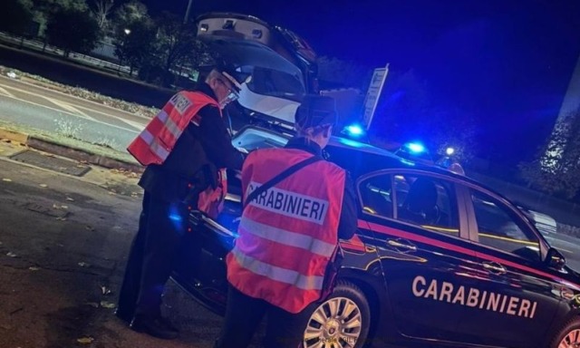 Sorpreso a rubare reagisce spruzzando spray urticante