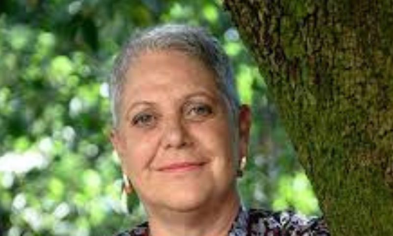 Torna Finalmente Domenica con la giornalista e storica Paola Caridi