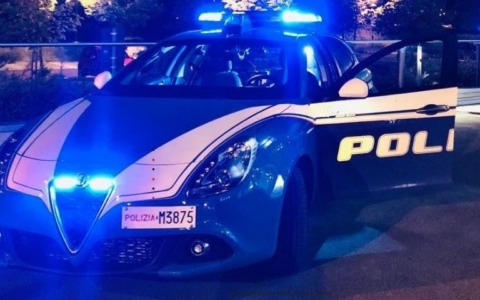 Non si ferma all’alt della Polizia di Stato: trovato con droga