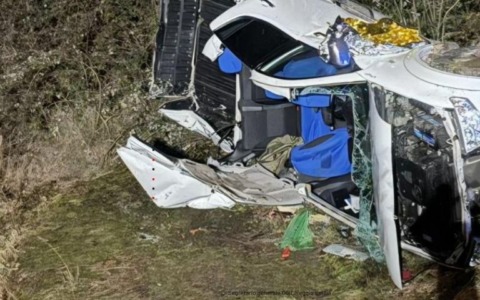 Auto fuori strada a Muraglione di Baiso: due feriti gravi
