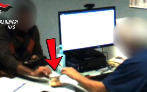 Prestazioni mediche non dichiarate: arrestato noto primario di Guastalla