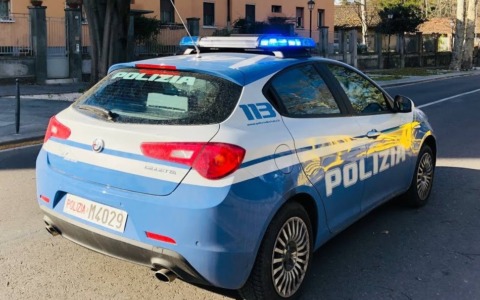 Maltratta la madre per andare ad acquistare la droga: arrestato 33enne