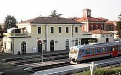 Si viaggia in orario con i treni Fer