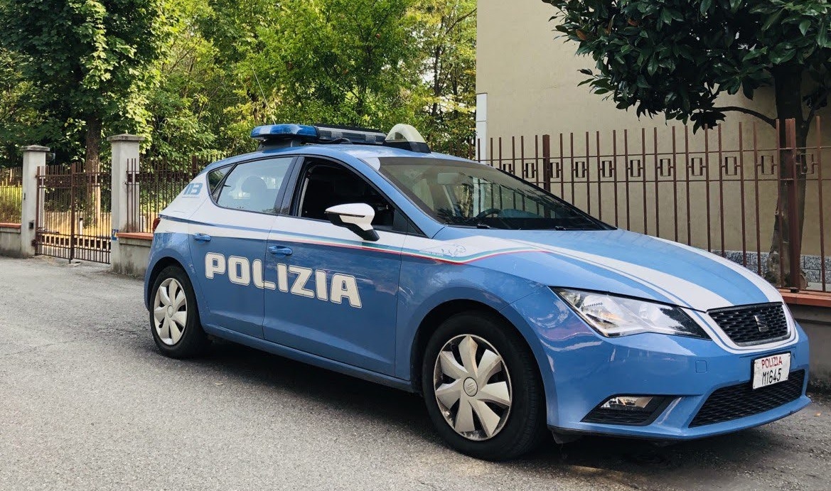 Per motivi di precedenza stradale accoltella alla coscia una persona: torna in carcere noto tossicodipendente