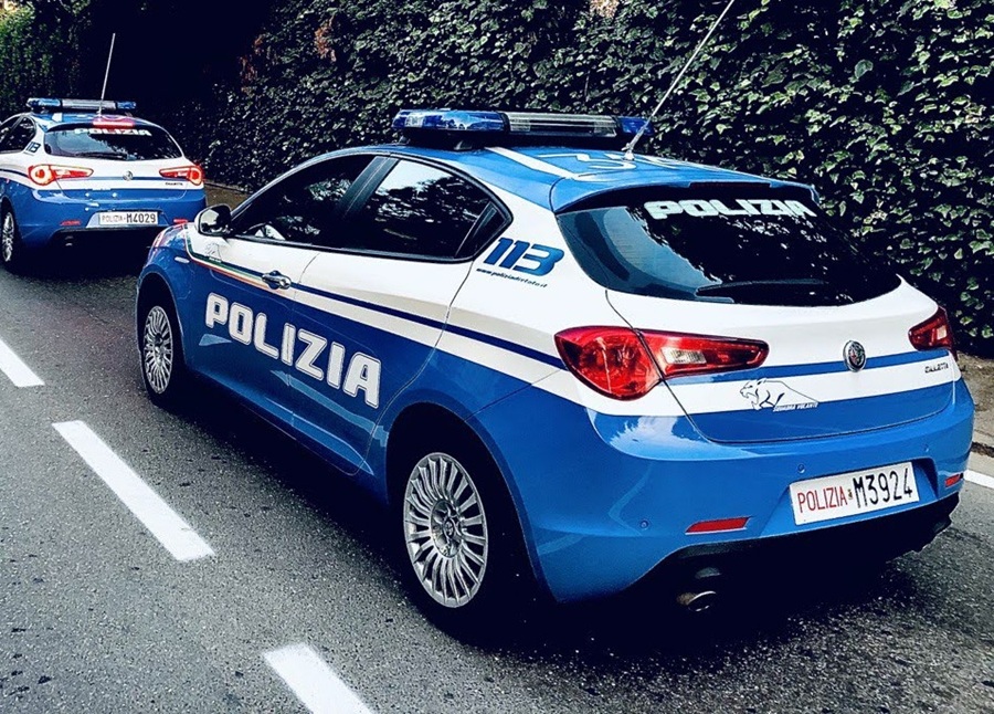 Ladro bloccato dalla Polizia di Stato dopo aver rubato da un supermercato