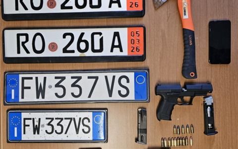 Campo nomadi di via Ancini: sequestrata un’ascia, un’arma e munizioni