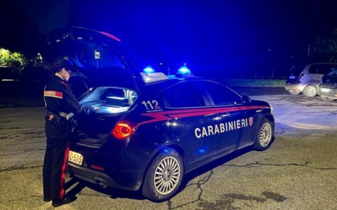 Violenza nel Centro storico: sedicenne pestato da due fratelli per cinque euro