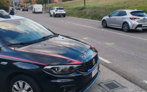 Credeva di aver assicurato l’auto via web, invece era caduto vittima di due truffatori