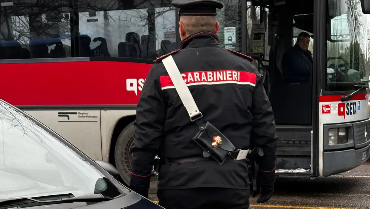 Atti osceni e molestie sessuali a bordo del bus