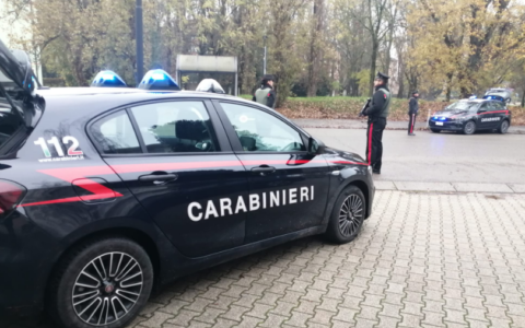 Stazione storica: i Carabinieri arrestano pusher pronto a vendere dosi