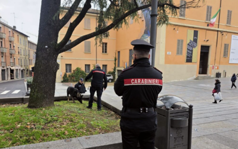 Spaccio in zona Teatro Valli: arrestato un diciottenne