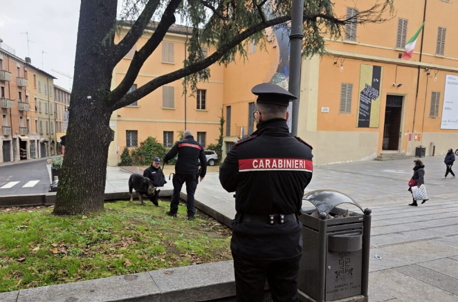 Spaccio in zona Teatro Valli: arrestato un diciottenne