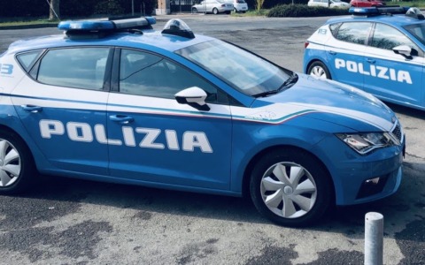 In sella ad una bicicletta rubata e con coltello