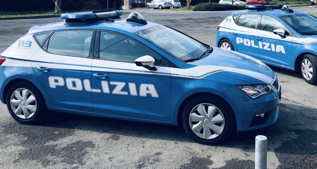 In sella ad una bicicletta rubata e con coltello