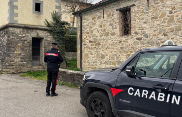 Truffa dei “falsi carabinieri” ai danni di una donna anziana: arrestati un 17enne e un ventenne