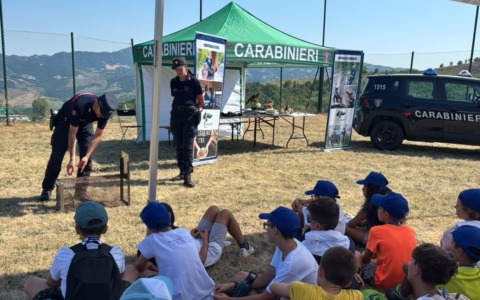 I Carabinieri Forestali di Carpineti incontrano le nuove generazioni