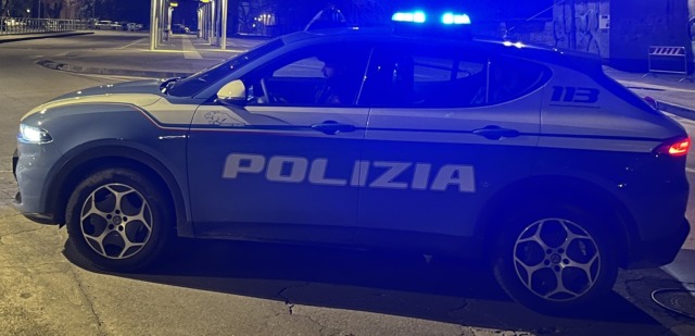 Sorpresi a rubare in un chiosco di Piazzale Europa