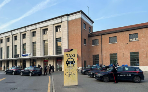 Trovato con delle dosi e denaro contante nei pressi dello scalo ferroviario della stazione storica
