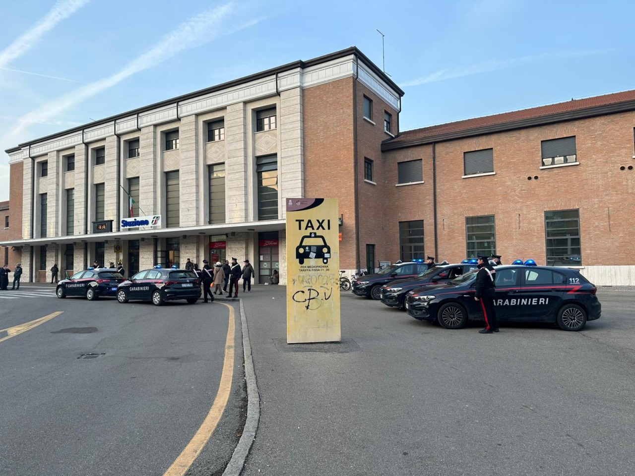 Controlli nella zona della stazione storica. I Carabinieri denunciano un presunto pusher