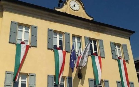 Un lenzuolo per dire no alle mafie e alla corruzione