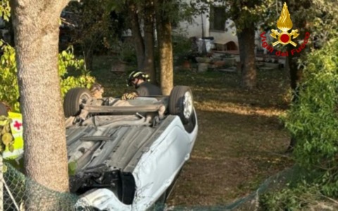 Scontro in via Carlo Marx: un ferito