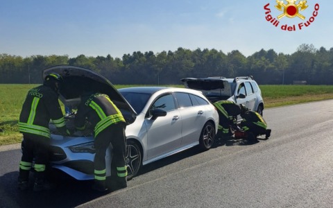 Scontro tra due auto: un ferito