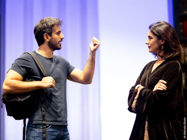 Si inaugura la stagione di prosa all’Ariosto