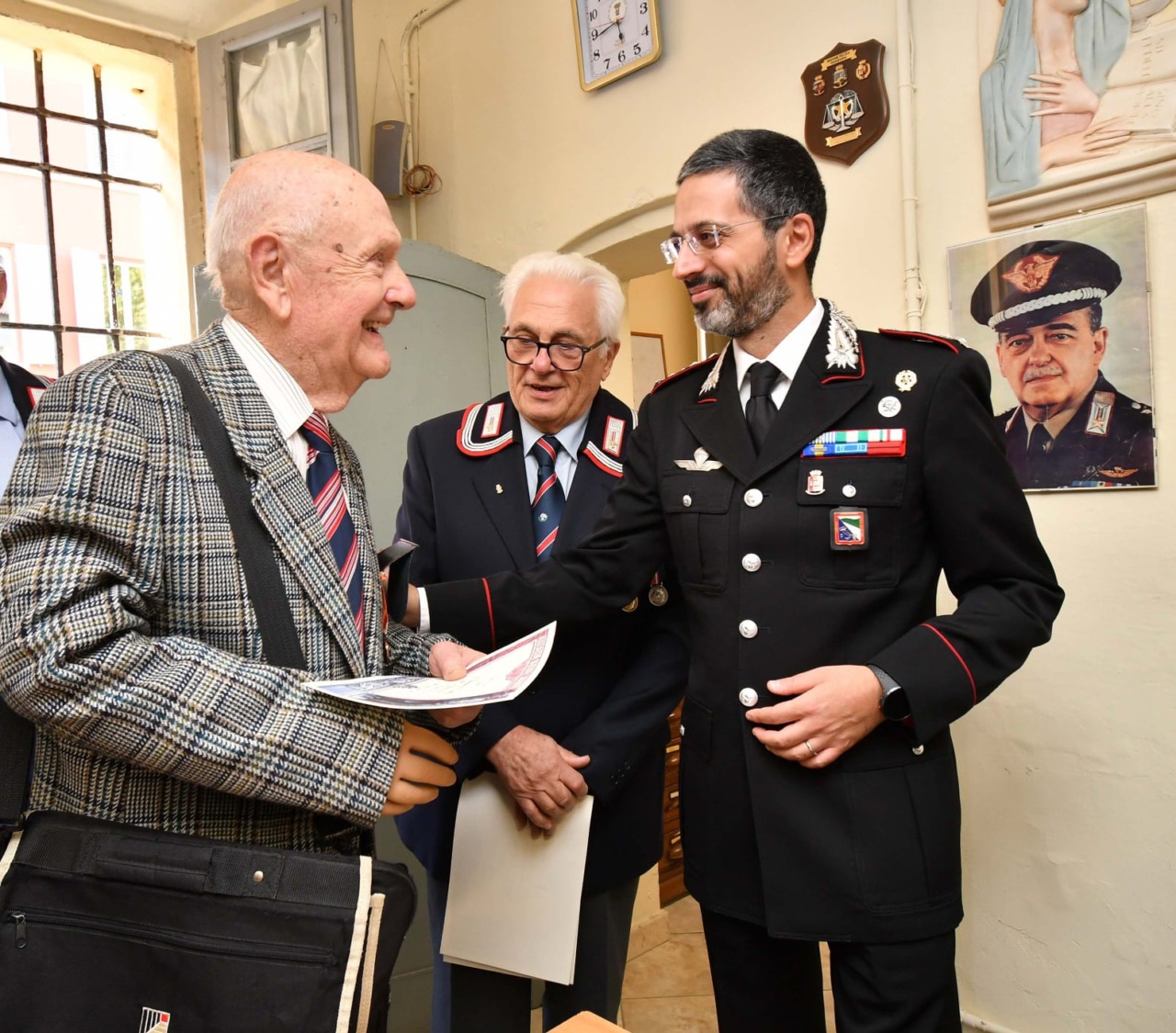 Il Colonnello Pasquale Sasso Iovene in visita all’Associazione Nazionale Carabinieri